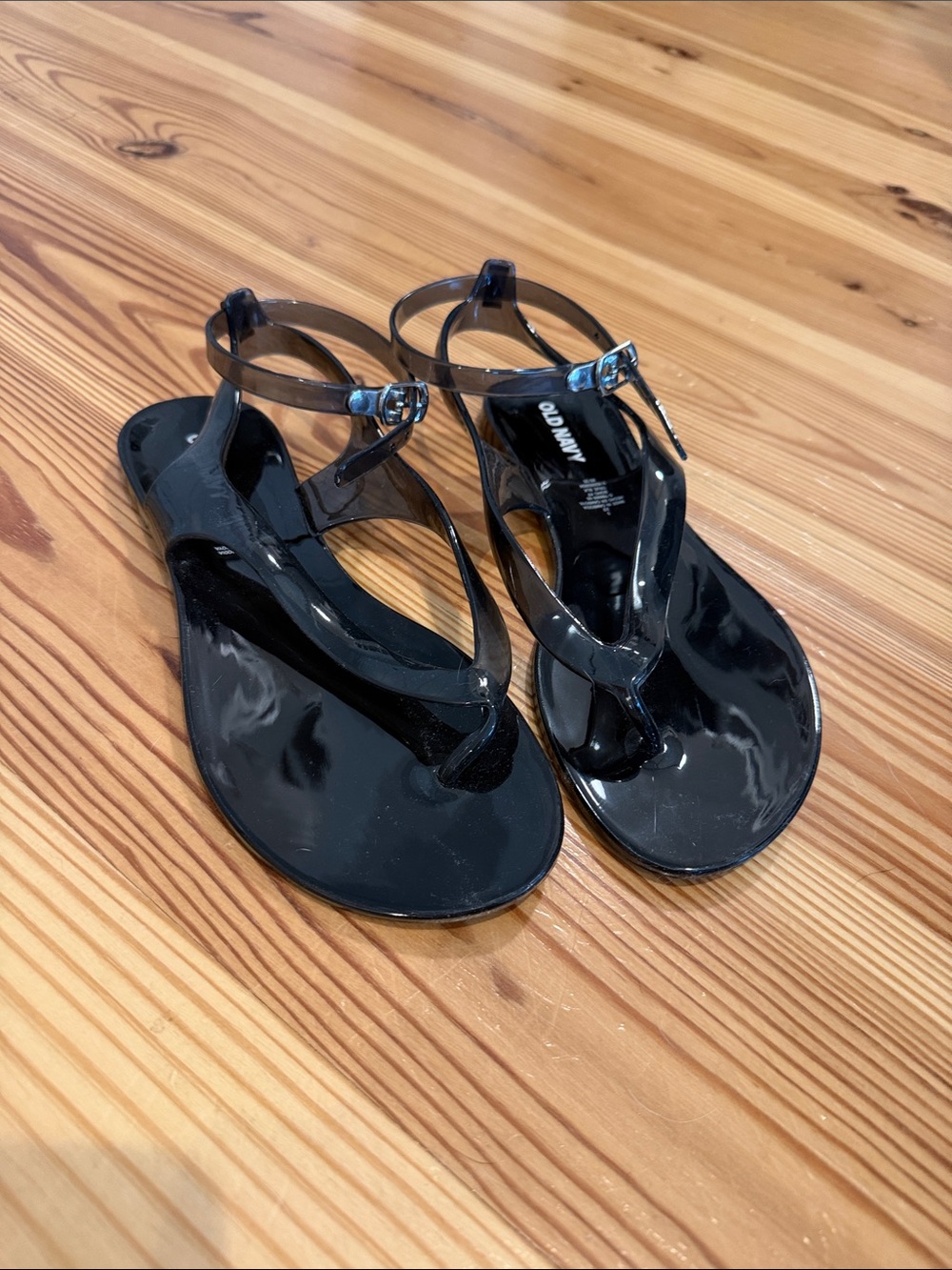 Old Navy Black Glossy T‑Strap Jelly Sandals
